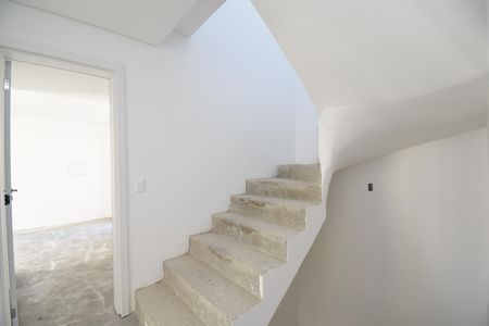 Casa de condomínio à venda com 136m², 3 quartos e 2 vagasCorredor