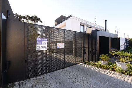 Casa de condomínio à venda com 136m², 3 quartos e 2 vagasPlaca