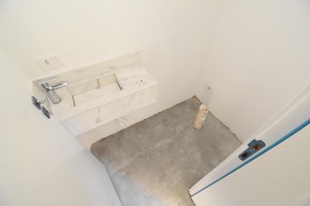 Casa de condomínio à venda com 136m², 3 quartos e 2 vagasLavabo