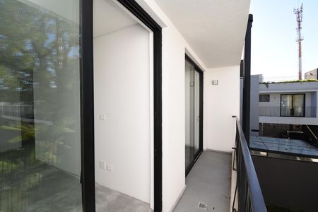 Sacada de casa de condomínio à venda com 3 quartos, 136m² em Guabirotuba, Curitiba