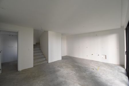 Casa de condomínio à venda com 136m², 3 quartos e 2 vagasSala e Cozinha