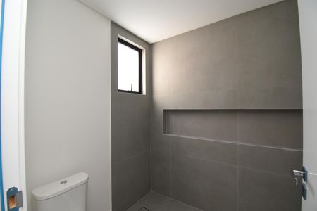 Casa de condomínio à venda com 136m², 3 quartos e 2 vagasBanheiro 2