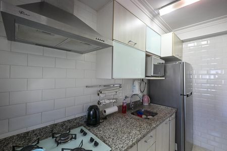 Cozinha de apartamento para alugar com 3 quartos, 68m² em Vila Suzana, São Paulo