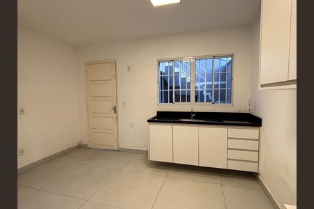 Cozinha de casa à venda com 2 quartos, 130m² em Mirandópolis, São Paulo