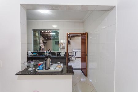 Cozinha de casa à venda com 3 quartos, 111m² em Nova Vista, Belo Horizonte