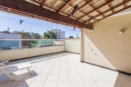 Varanda/Área de Serviço no 3° Andar de casa à venda com 3 quartos, 111m² em Nova Vista, Belo Horizonte