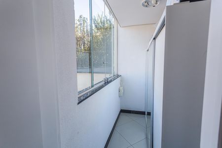 Closet do Quarto 3 no 2° Andar de casa à venda com 3 quartos, 111m² em Nova Vista, Belo Horizonte