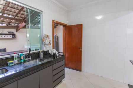 Cozinha de casa à venda com 3 quartos, 111m² em Nova Vista, Belo Horizonte