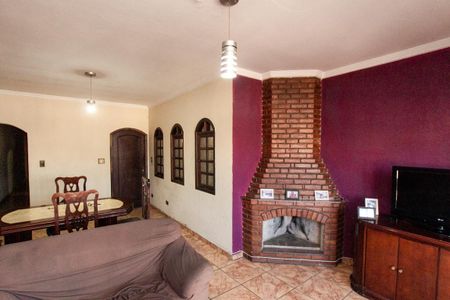 Casa para alugar com 2 quartos, 210m² em Furnas, São Paulo
