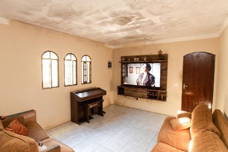 Sala de casa para alugar com 2 quartos, 180m² em Furnas, São Paulo