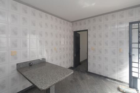 Cozinha de casa para alugar com 2 quartos, 65m² em Tremembé, São Paulo