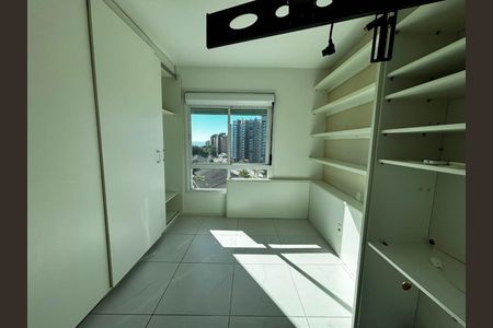 Apartamento para alugar com 74m², 2 quartos e sem vaga
