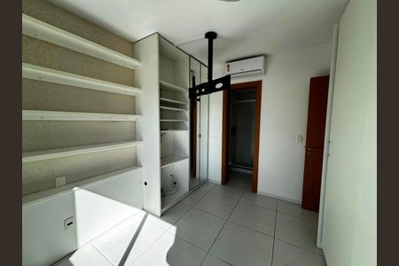 Apartamento para alugar com 74m², 2 quartos e sem vaga