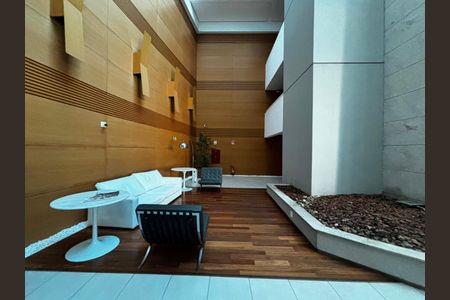 Apartamento para alugar com 74m², 2 quartos e sem vaga