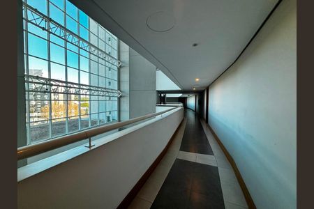 Apartamento para alugar com 74m², 2 quartos e sem vaga
