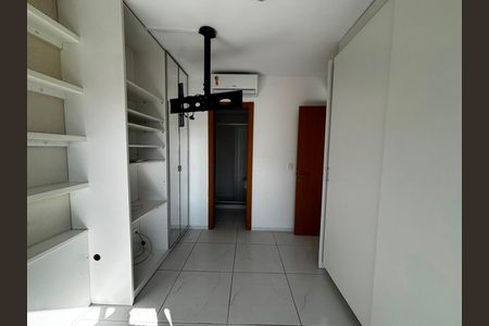 Apartamento para alugar com 74m², 2 quartos e sem vaga