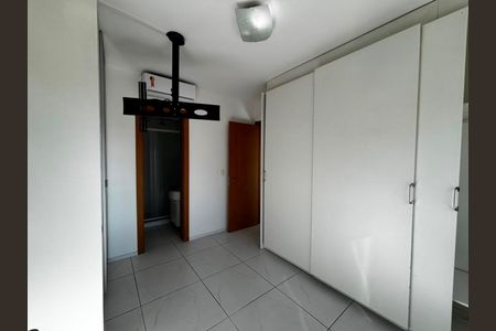 Apartamento para alugar com 74m², 2 quartos e sem vaga