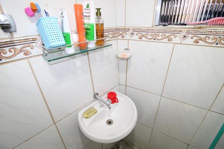 Casa para alugar com 40m², 2 quartos e sem vagaBanheiro