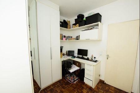 Quarto 3 de apartamento à venda com 3 quartos, 65m² em Camargos, Belo Horizonte
