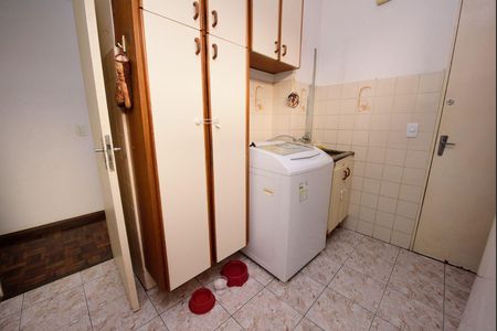 Área de serviço de apartamento para alugar com 3 quartos, 65m² em Camargos, Belo Horizonte
