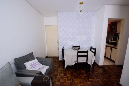 Apartamento para alugar com 65m², 3 quartos e 1 vaga Apartamento para alugar com 65m², 3 quartos e 1 vagaSala