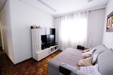 Apartamento à venda com 3 quartos, 65m² em Camargos, Belo Horizonte