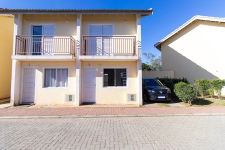 Casa de condomínio para alugar com 48m², 2 quartos e 1 vaga Casa de condomínio para alugar com 48m², 2 quartos e 1 vagaFachada
