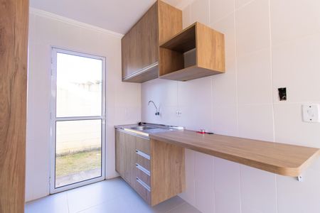 Casa de condomínio para alugar com 48m², 2 quartos e 1 vaga Casa de condomínio para alugar com 48m², 2 quartos e 1 vagaCozinha - Armários