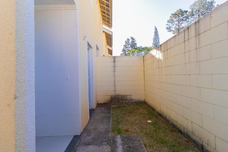 Casa de condomínio para alugar com 48m², 2 quartos e 1 vaga Casa de condomínio para alugar com 48m², 2 quartos e 1 vagaÁrea de Serviço e quintal dos fundos