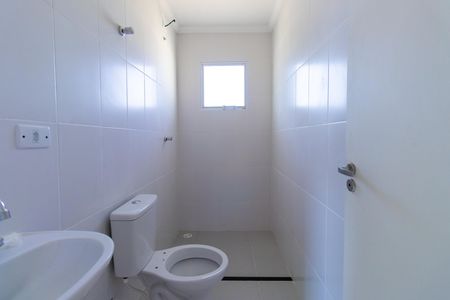 Casa de condomínio para alugar com 48m², 2 quartos e 1 vaga Casa de condomínio para alugar com 48m², 2 quartos e 1 vagaBanheiro Social