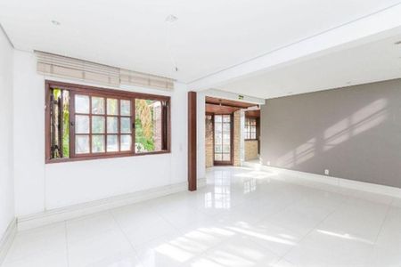 Casa à venda com 4 quartos, 329m² em Petrópolis, Porto Alegre