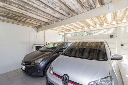 Garagem de casa à venda com 4 quartos, 270m² em Jardim Almanara, São Paulo