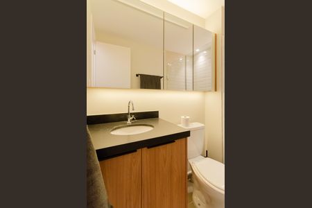 Banheiro de kitnet/studio para alugar com 1 quarto, 32m² em Vila Mariana, São Paulo