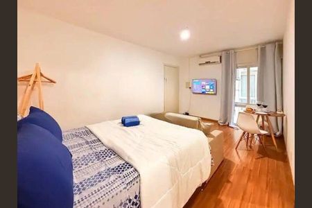 Quarto de apartamento para alugar com 1 quarto, 27m² em Mont’Serrat, Porto Alegre