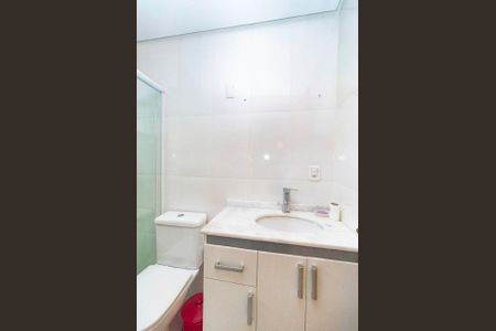 Banheiro de apartamento para alugar com 1 quarto, 49m² em Santana, Porto Alegre
