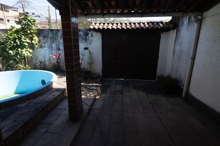 Garagem de casa à venda com 3 quartos, 400m² em Campo Grande, Rio de Janeiro