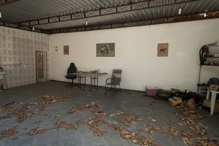 Quintal atras da casa de casa à venda com 3 quartos, 400m² em Campo Grande, Rio de Janeiro