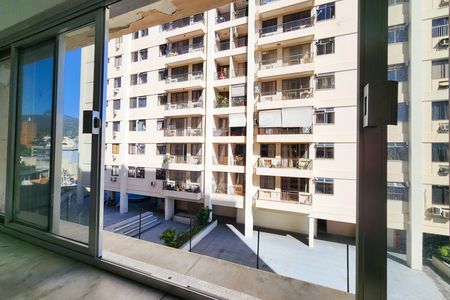 Vista de apartamento para alugar com 2 quartos, 57m² em Praça da Bandeira, Rio de Janeiro