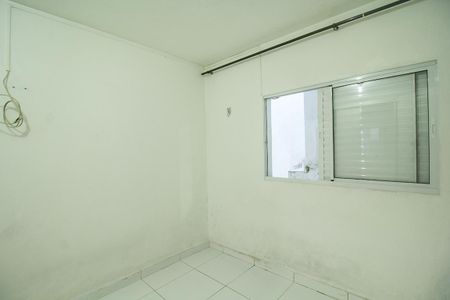 Quarto 2 de casa para alugar com 2 quartos, 65m² em Jardim Bandeirantes, São Paulo