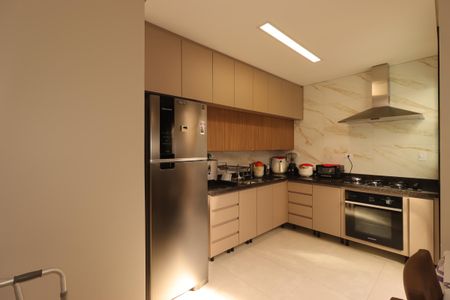 Cozinha de apartamento à venda com 2 quartos, 53m² em Jardim Santo Alberto, Santo André
