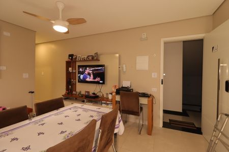 Sala de apartamento à venda com 2 quartos, 53m² em Jardim Santo Alberto, Santo André