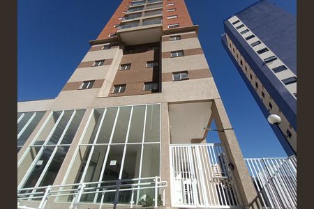 Fachada e portaria de apartamento para alugar com 1 quarto, 40m² em Jardim Avelino, São Paulo