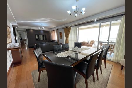 Apartamento para alugar com 134m², 3 quartos e 2 vagasSala