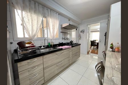 Apartamento para alugar com 134m², 3 quartos e 2 vagasCozinha