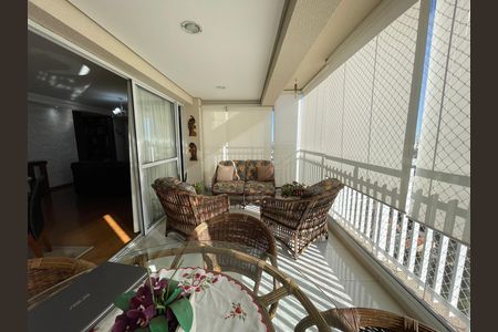 Apartamento para alugar com 134m², 3 quartos e 2 vagasVaranda