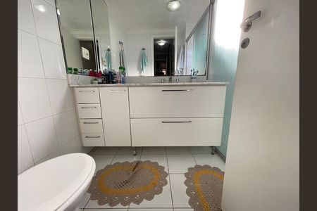 Apartamento para alugar com 134m², 3 quartos e 2 vagasBanheiro 1