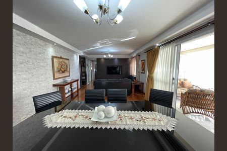 Apartamento para alugar com 134m², 3 quartos e 2 vagasSala