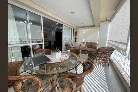 Apartamento para alugar com 134m², 3 quartos e 2 vagasVaranda