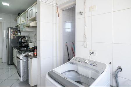 Apartamento para alugar com 67m², 2 quartos e 1 vagaÁrea de Serviço