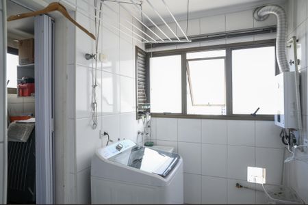 Apartamento para alugar com 67m², 2 quartos e 1 vagaÁrea de Serviço